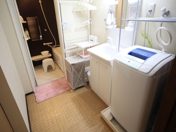 Bathroom 3, IS Yumeya House, Kyoto
