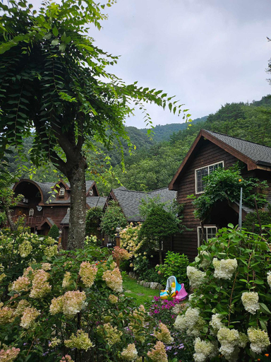 Others 3, Yangyang Monbijou Pension, Yangyang