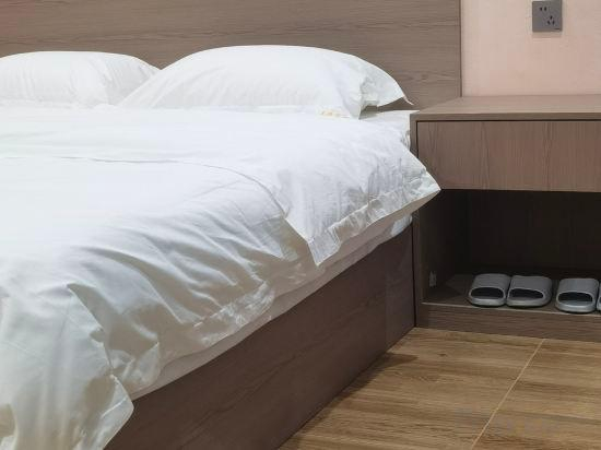3, Happy Hotel, Vientiane