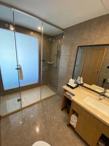 Bathroom 5, Berline International Hotel, Ganzhou