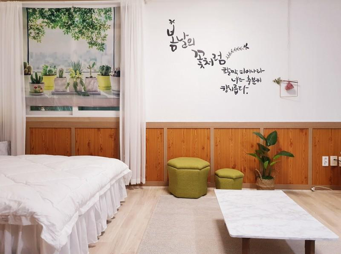 Bedroom 4, Taean Haesonghyanggi Pension, Taean