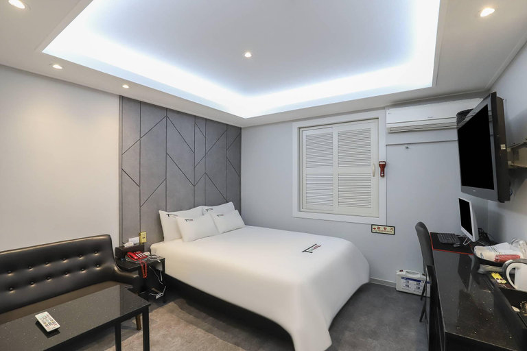 Bedroom 3, Cheonan Ten Hotel, Ansoeng