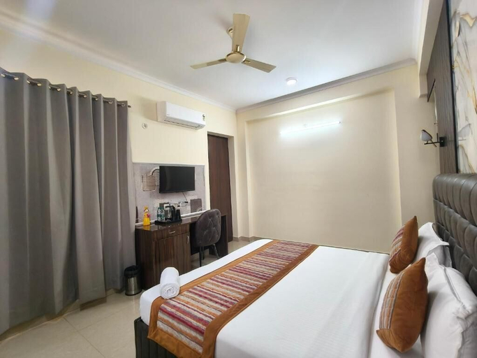 Room 2, Fortune Home Service Apartment Sector-72, Gautam Buddha Nagar
