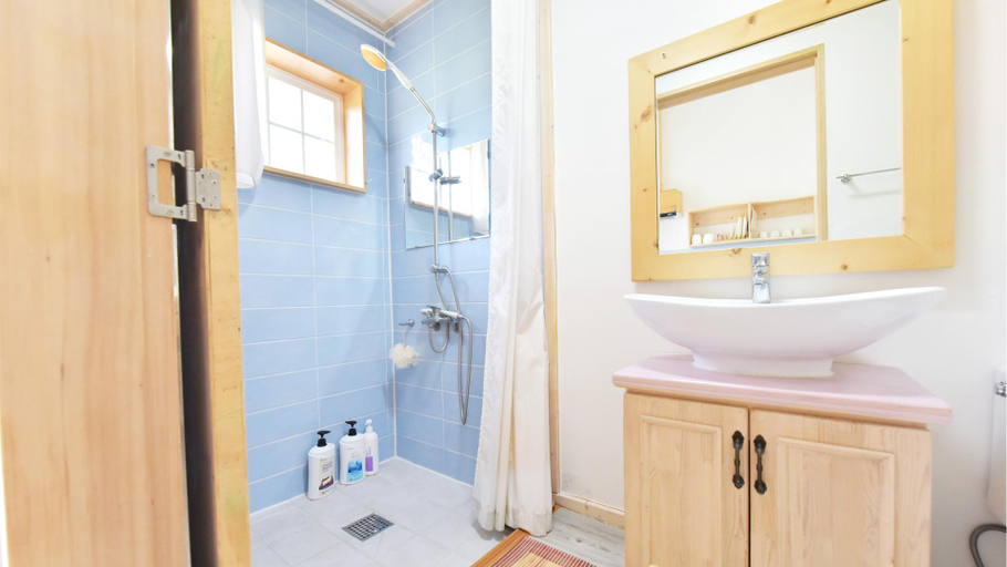 Bathroom, Jeongseon Cloud Ladder Pension, Jeongseon