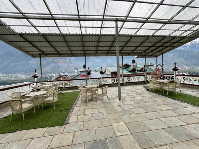 Food & Drinks 4, Flamingo Resort, Kullu