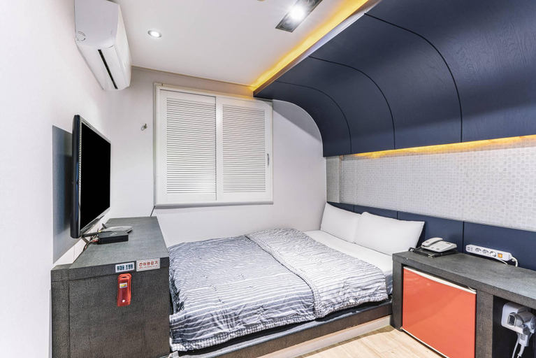 Bedroom 4, Hwagok Love Letter, Gangseo