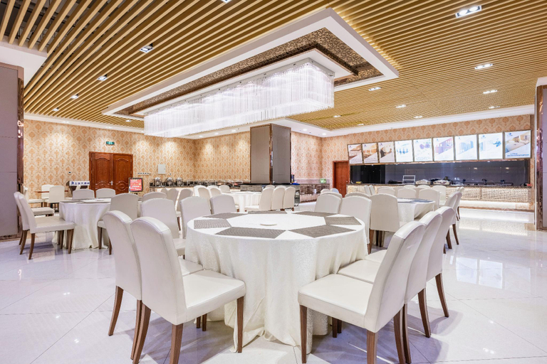 Food & Drinks 4, Wuzhou Hotel, Aksu