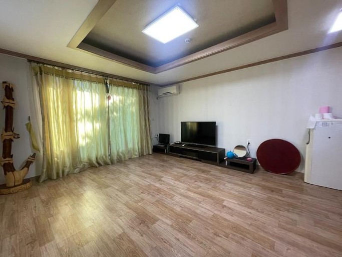 Others 2, Gangneung Sol and Cassia Pension, Gangneung