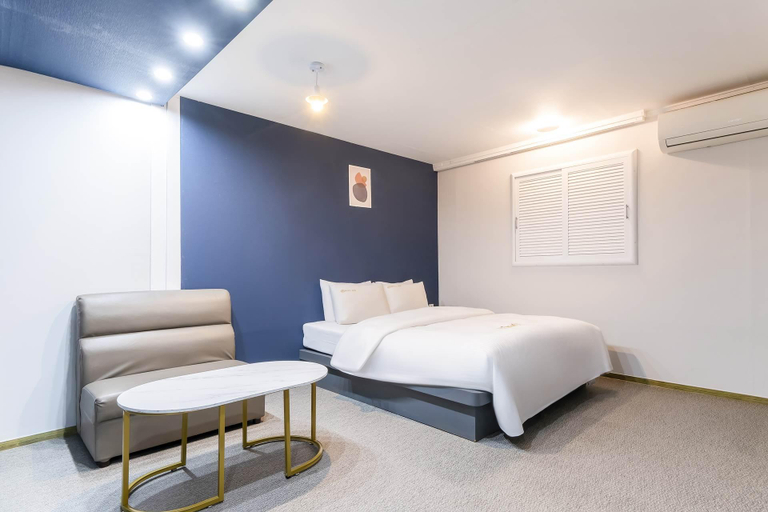 Bedroom 2, Wow Motel, Songpa
