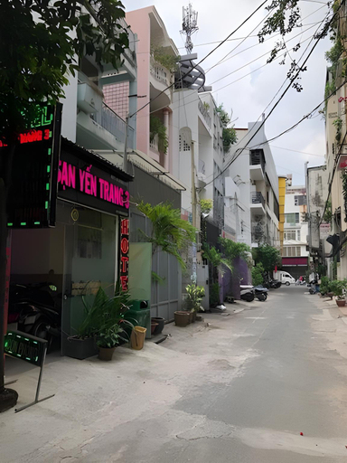 Others, Yến Trang 3, District 10