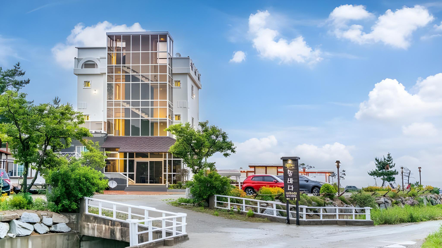 Others 3, Yangyang Sol Sea Pension, Yangyang