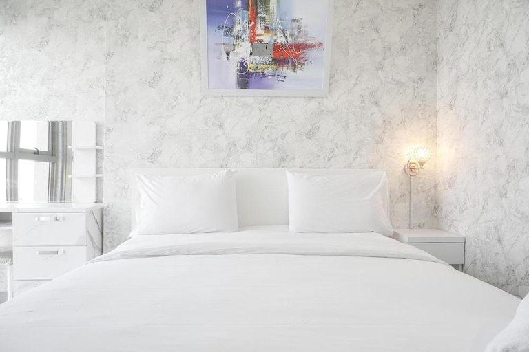 Bedroom, Warm And Elegant 1Br At Gold Coast Apartment, North Jakarta