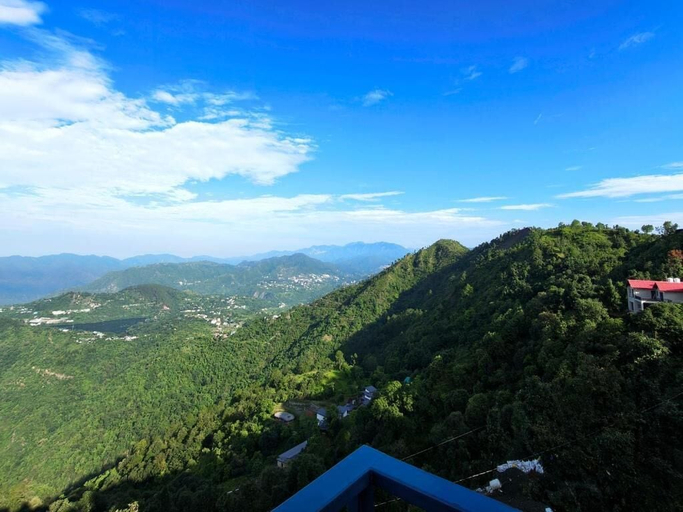 View from property 2, The Urban Escape by Alaya Stays, Nainital