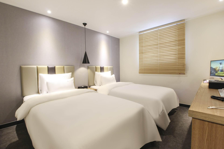 Bedroom 2, Pohang Daejamdong Togenheart Hotel, Pohang