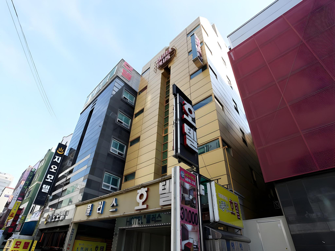 Exterior & Views 1, Goodstay A Plus Hotel, Suwon