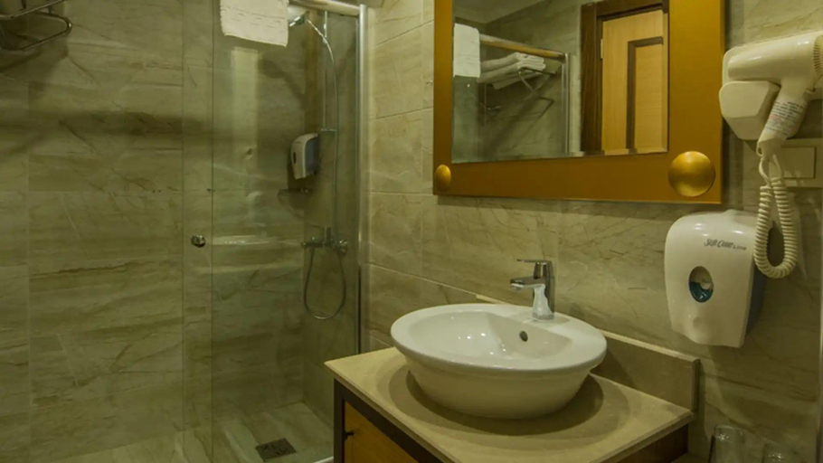 Bathroom, Dream World Aqua Hotel - All Inclusive, Manavgat