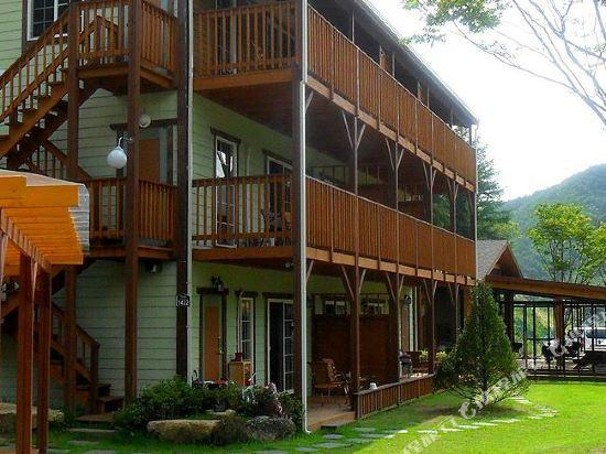 Others 3, Mungyeong Fox Pension, Jecheon