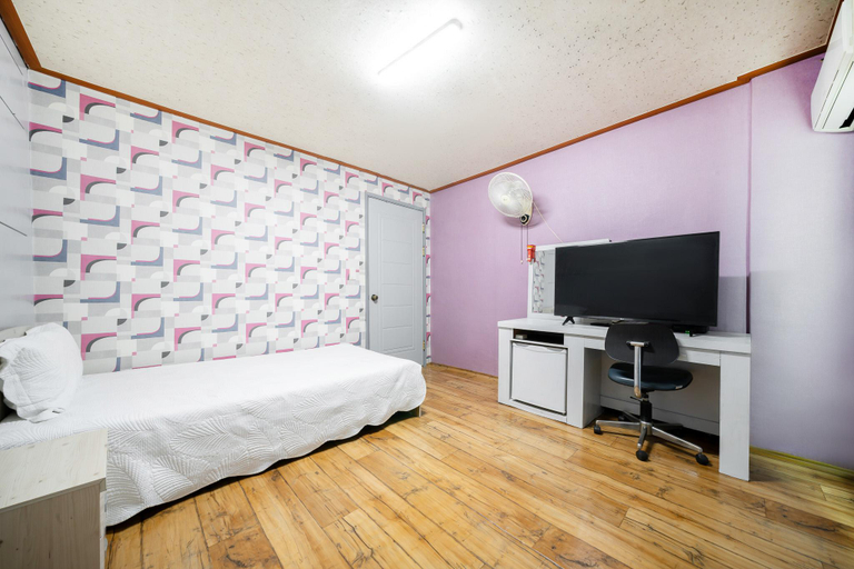 Bedroom 2, Gimje Top, Gimje