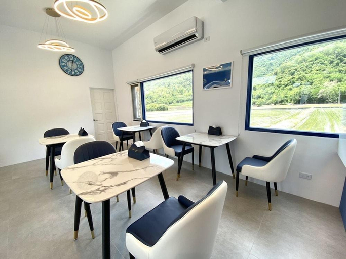 Others, Blue and White Style Holiday B&B, Taitung