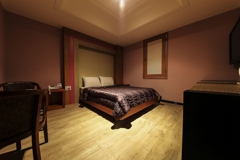 Bedroom 2, Asan Gonggan, Asan