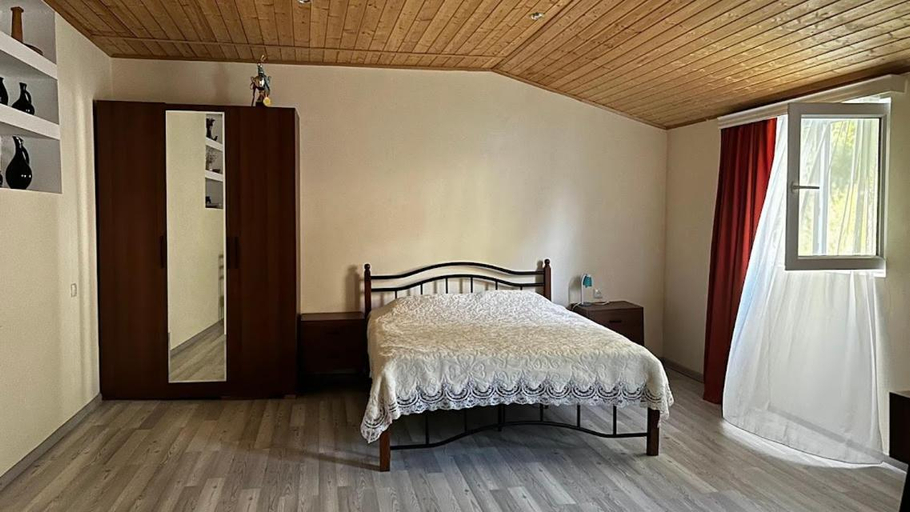 Bedroom 2, Cozy Qorte, Lentekhi