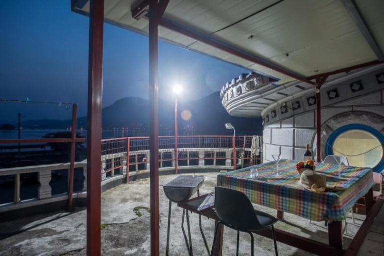 Others 1, Namhae Badatga Byeoljang Pension, Namhae