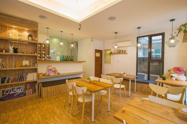Food & Drinks, Meter 2 Hostel-Qingnian, Tainan