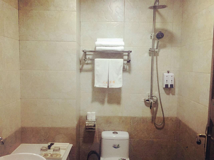 Bathroom 3, Tian Cheng Business Hotel, Chifeng