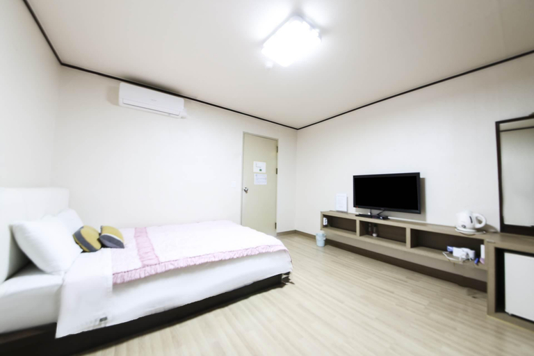 Bedroom 3, Ulam Baekam Goryeo Hot Spring Hotel, Uljin