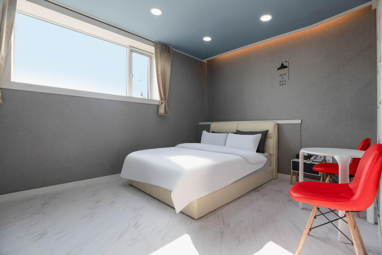 Bedroom 2, Pyeongtaek Ramyeon Mukgogalae, Pyeongtaek