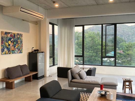 5, ATATvilla Khaoyai with Kitchen and Family Room, Pak Chong