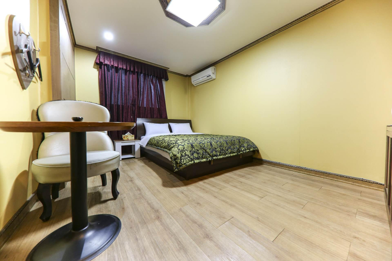 Bedroom 2, Seosan Sun Motel, Seosan