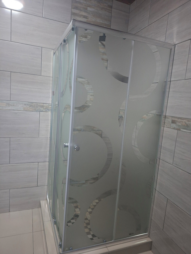 Bathroom 3, Pilgrims Corner Guest House, West Rand