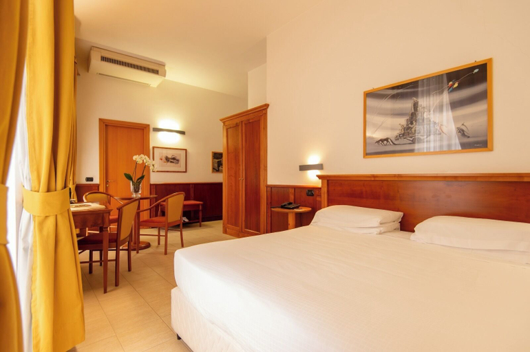 Bedroom 4, Hotel Duomo, Terni