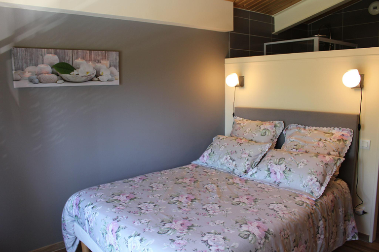 Bedroom 3, Chambres d hotes Gite du Puy de l étang, Gironde
