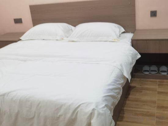 5, Happy Hotel, Vientiane