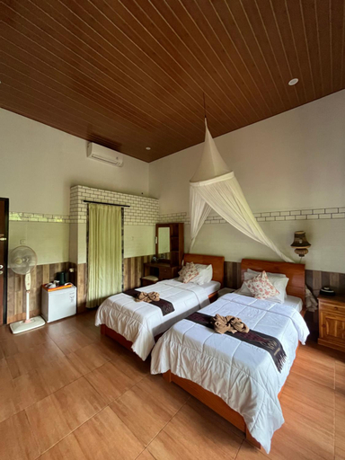 Bedroom 2, Khrisna Hs and Cottages, Karangasem