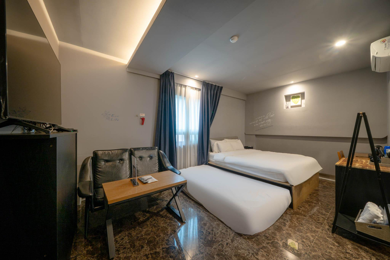 Bedroom 2, Changwon Myeongseo-dong Hotel Bucks, Changwon