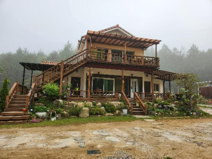 Others 4, Jeongseon Daon Pension, Jeongseon