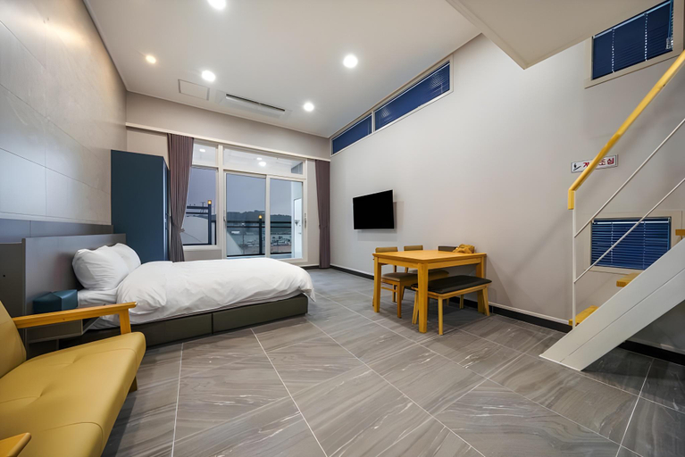 Bedroom 2, Yeosu Samhak 1947 Pool Villa (Romantic Pocha), Yeosu