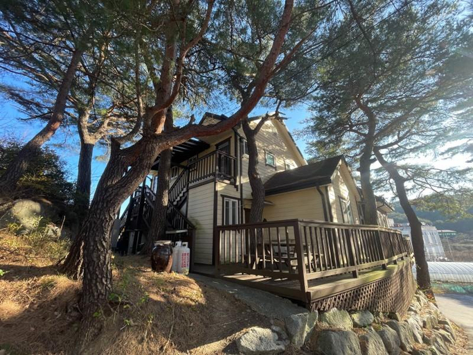 Exterior & Views 4, Gangneung Sol and Cassia Pension, Gangneung