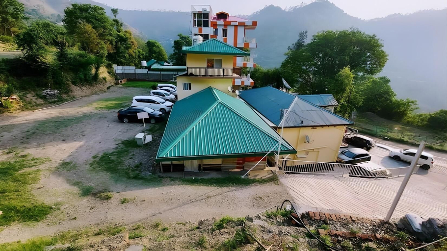 Exterior 3, Seven Heaven, Solan