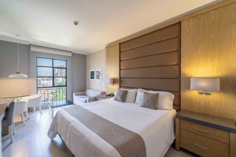 Bedroom 3, Dann Carlton Medellin Hotel, Medellín