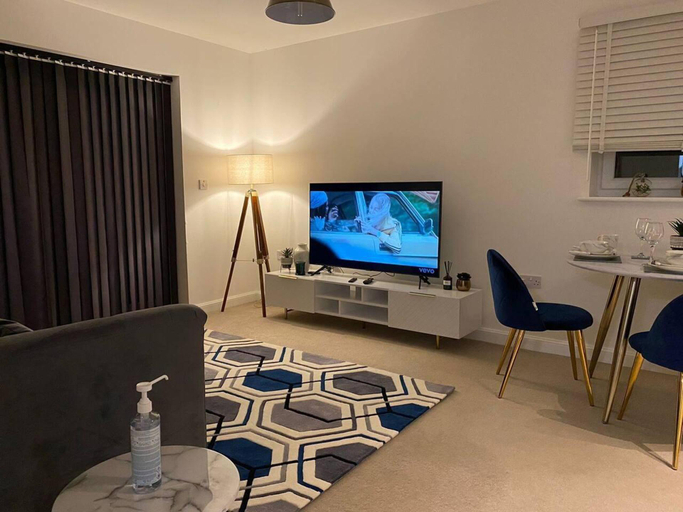 Others 5, Stunning Modern Apartment in Rochester, England, Medway