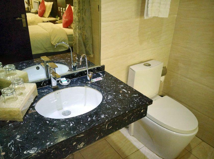 Bathroom, Phoenix hotel, Baoji