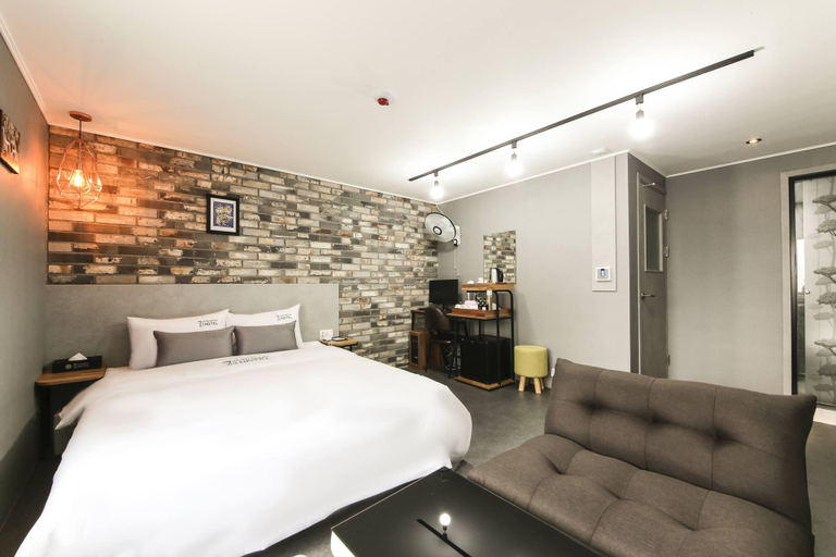 Bedroom 3, Busan Dongnae Seven Bridge, Dongnae