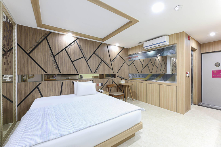 Bedroom 2, Youngcheon Gung Self check-in Motel, Yeongcheon