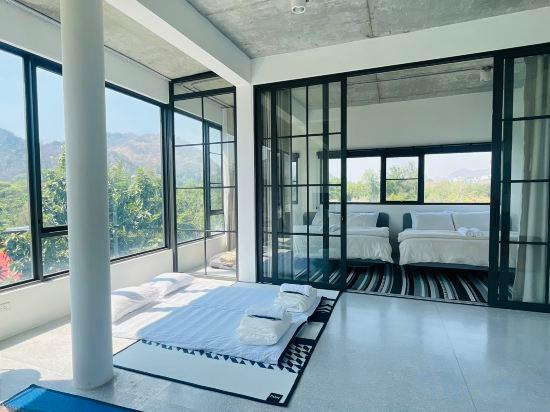 5, ATATvilla Khaoyai with Kitchen and Family Room, Pak Chong
