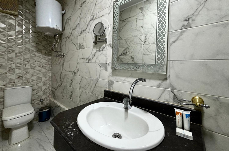 Bathroom 4, Aziz Egypt Pyramids Hotel, Al-Ahram