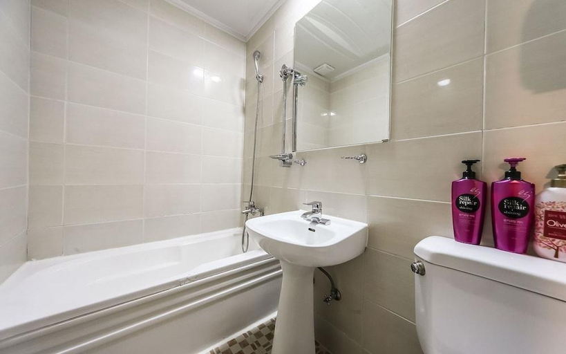 Bathroom, Daegu Gachang Red, Dalseong